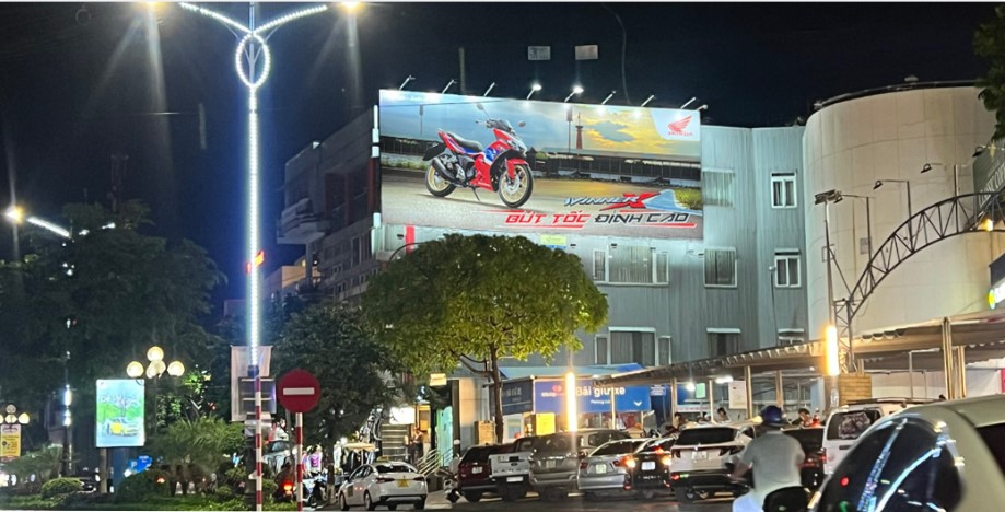Vietnam OOH, OOH Vietnam