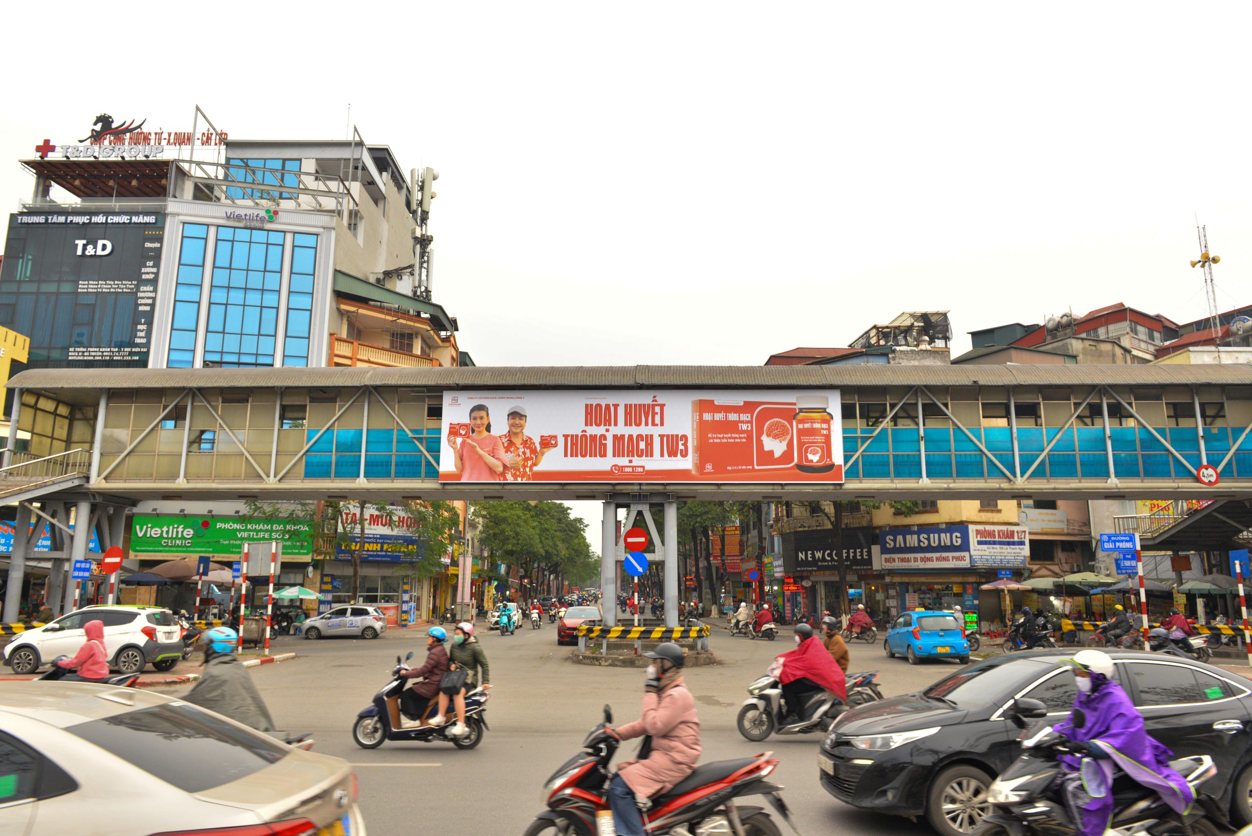 HUONG-NHIN-TU-DUONG-GIAI-PHONG-DI-DUONG-LE-THANH-NGHI-scaled
