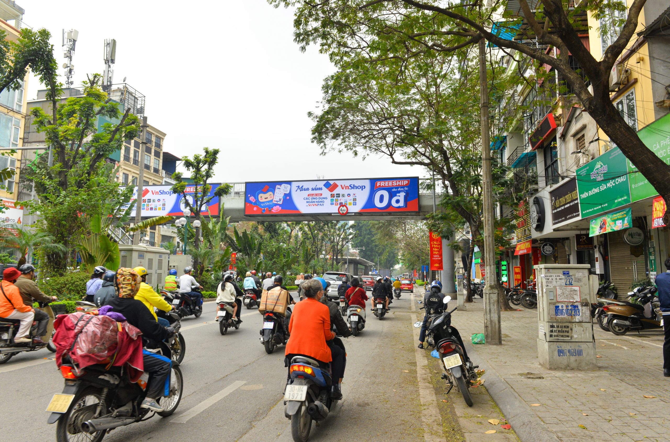 HUONG-NHIN-TU-DUONG-GIANG-VO-DI-LANG-HA-THUAN-CHIEU-scaled