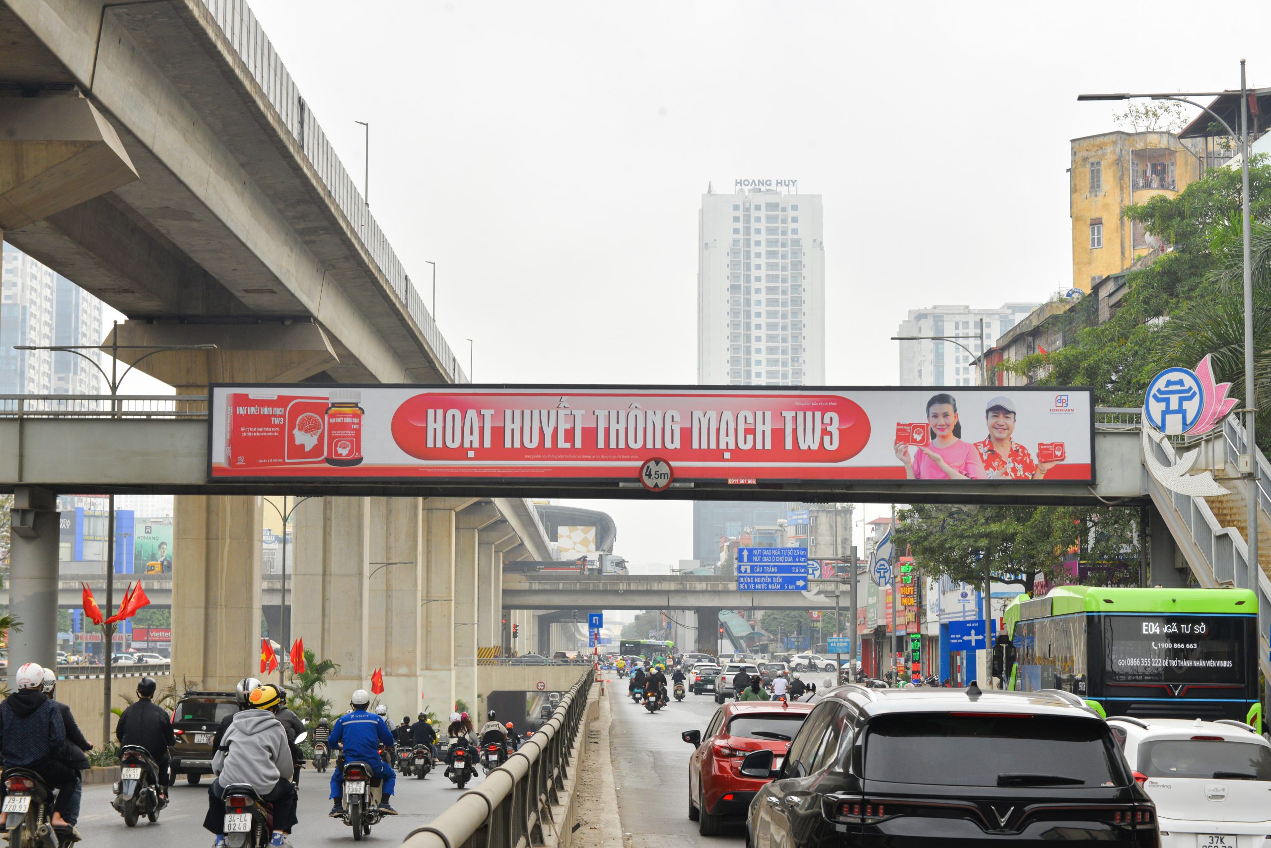 HUONG-NHIN-TU-DUONG-TRAN-PHU-DI-DUONG-NGUYEN-TRAI-THUAN-CHIEU-scaled
