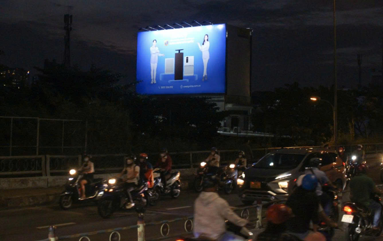 Pano chân Cầu Kênh Tẻ 3