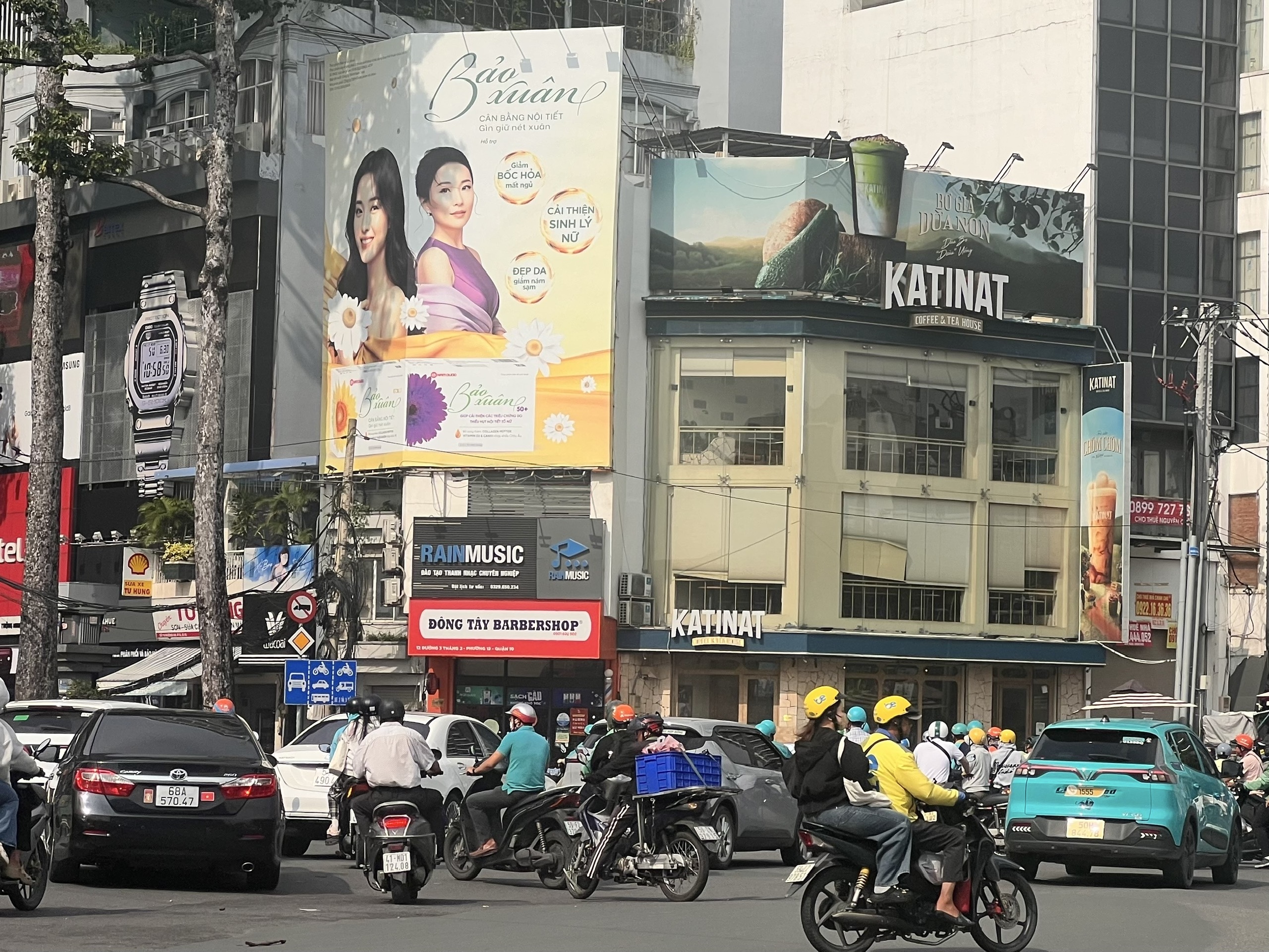 12 đường 3 tháng 2 2 Pano Vòng xoay Dân Chủ