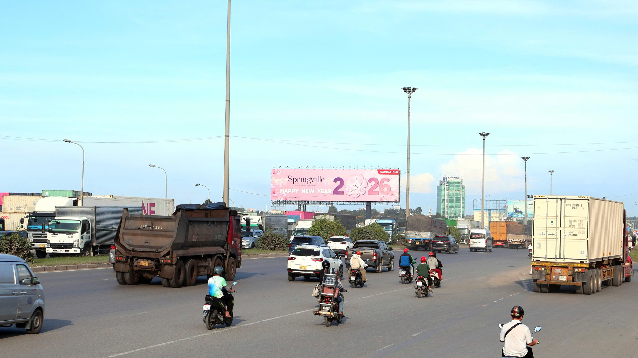 Cầu Đồng Nai 3 Billboard quảng cáo Cầu Đồng Nai