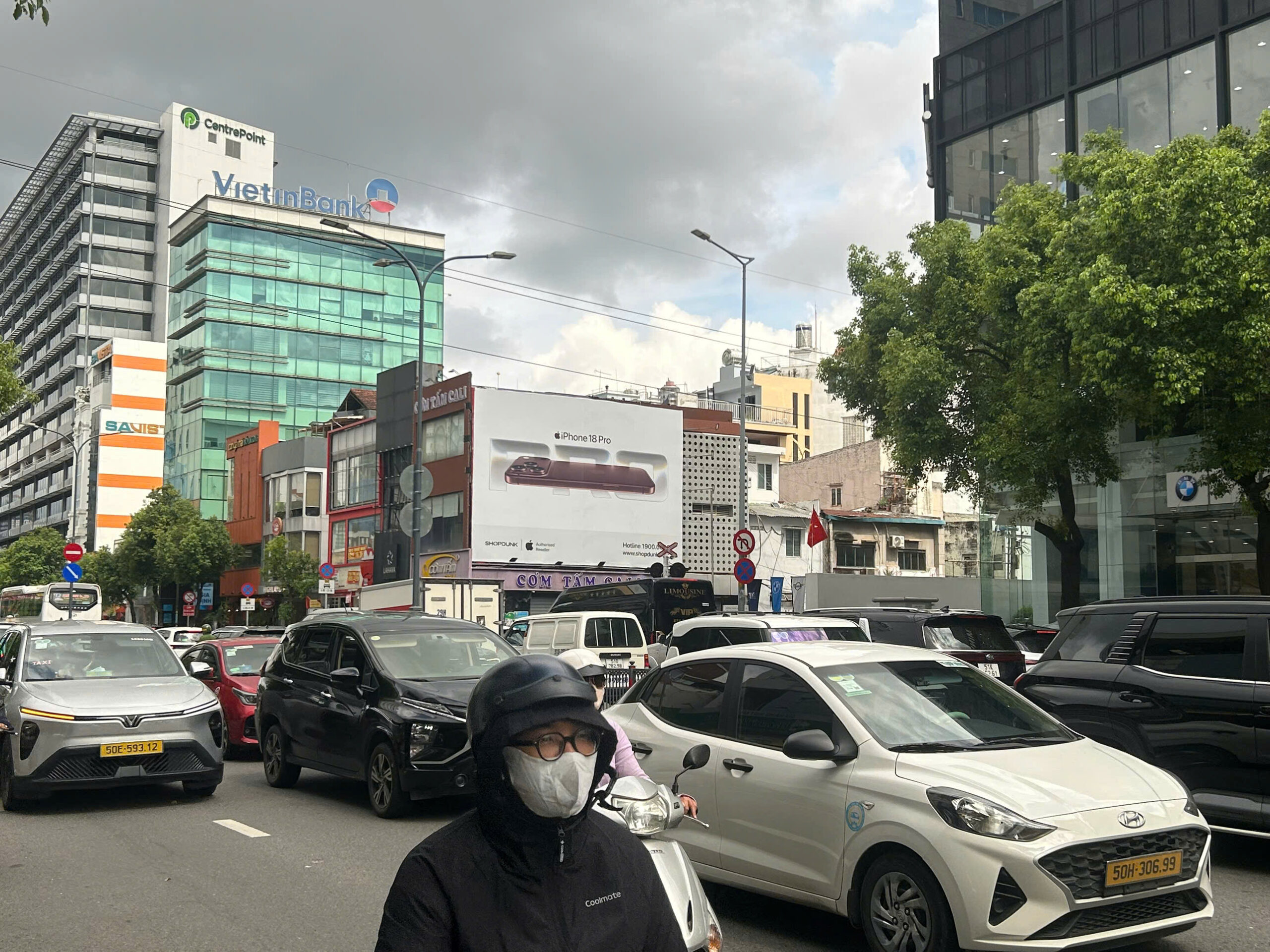 Đường ray Nguyễn Văn Trỗi 3 Pano đường ray Nguyễn Văn Trỗi